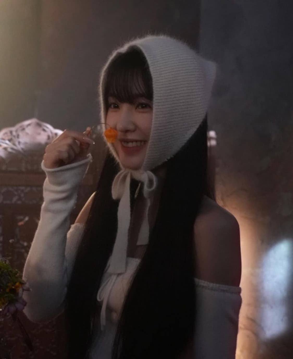 (아이린 착용)더티스 THETIS 플러피 앙고라 니트 리본 바라클라바 상품이미지3