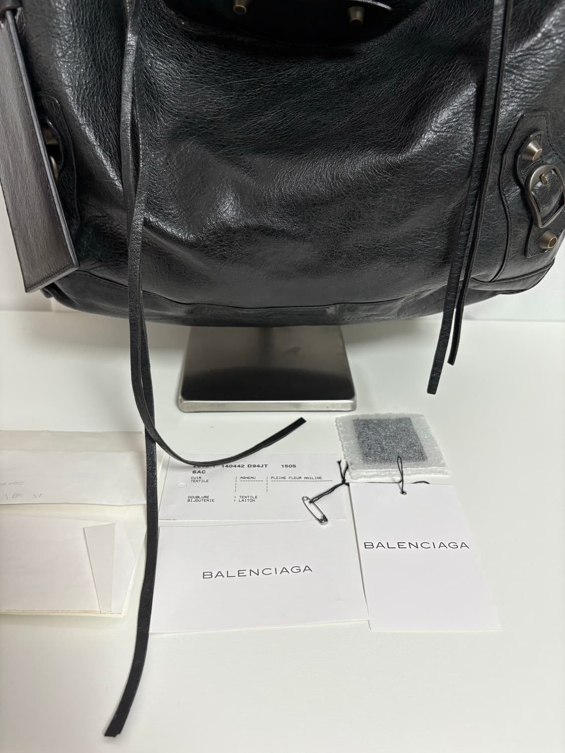 발렌시아가 데이 모터백 블랙 상품이미지9