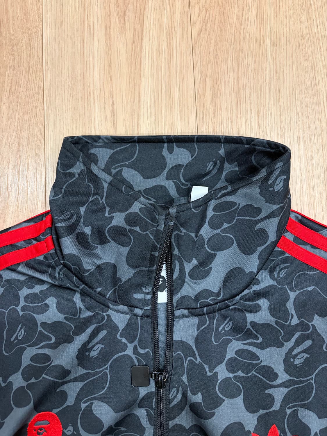 아디다스x베이프 올오버 트랙탑 US L 상품이미지3