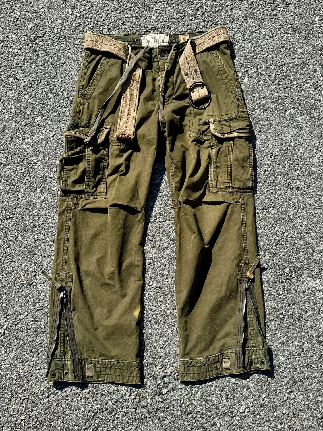 Abercrombie & Fitch – Belted Cargo Pants 상품이미지1