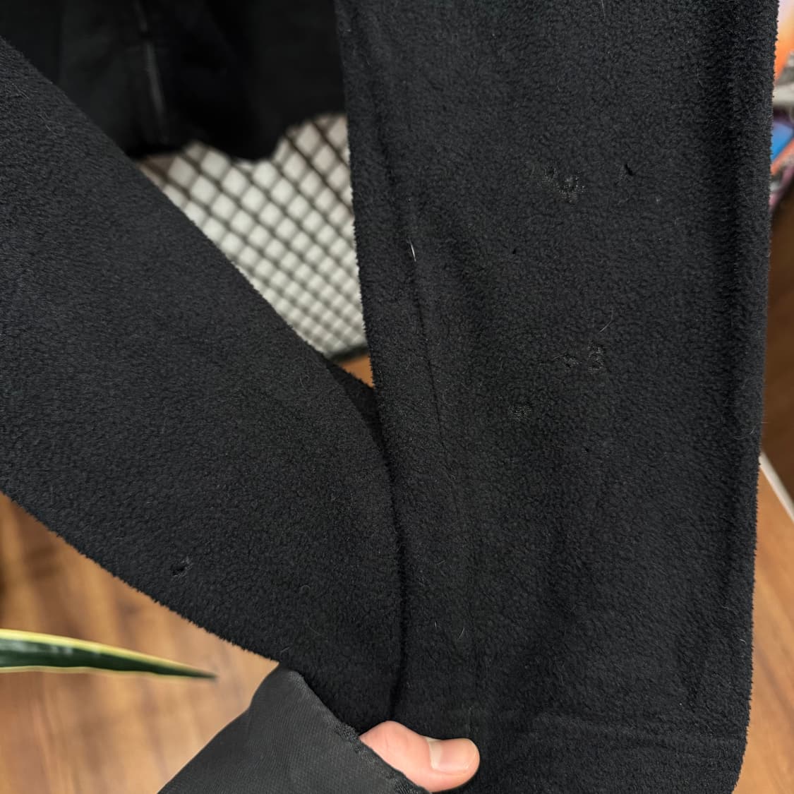 파타고니아 신칠라 베터 스웨터 집업 전면 집업 포켓 포인트 블랙 상품이미지8