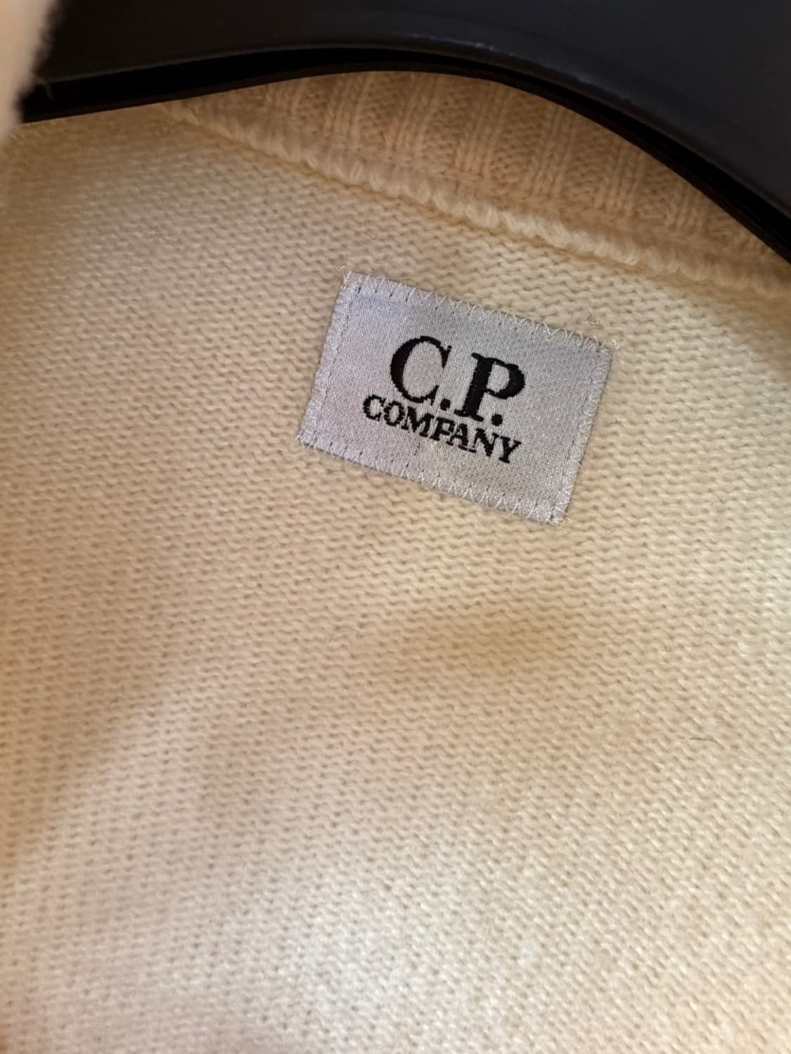 CP 컴퍼니 렌즈 와펜 니트 집업  상품이미지5