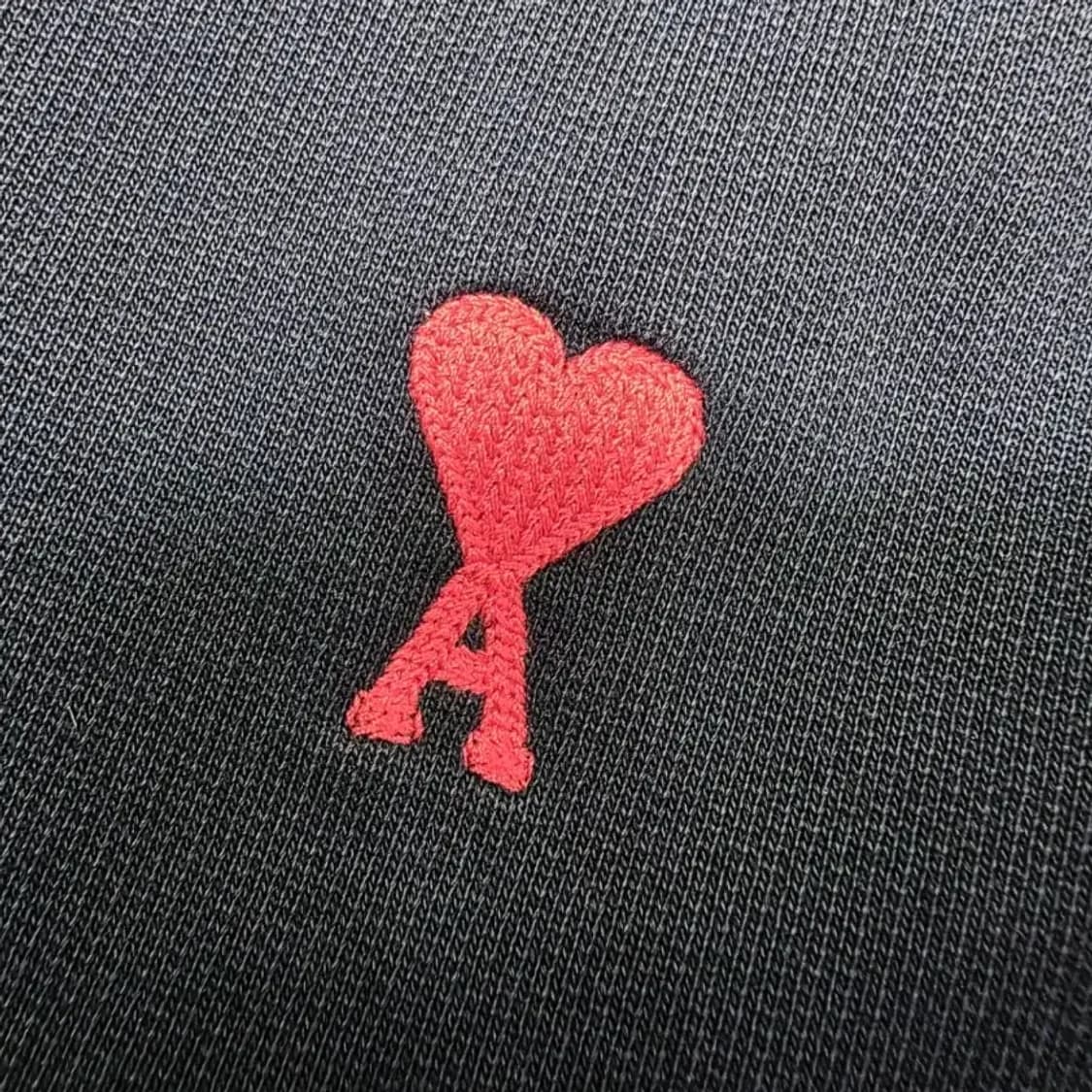 [정품] 아미(AMI) 스몰 하트 로고 맨투맨 블랙 95 상품이미지7