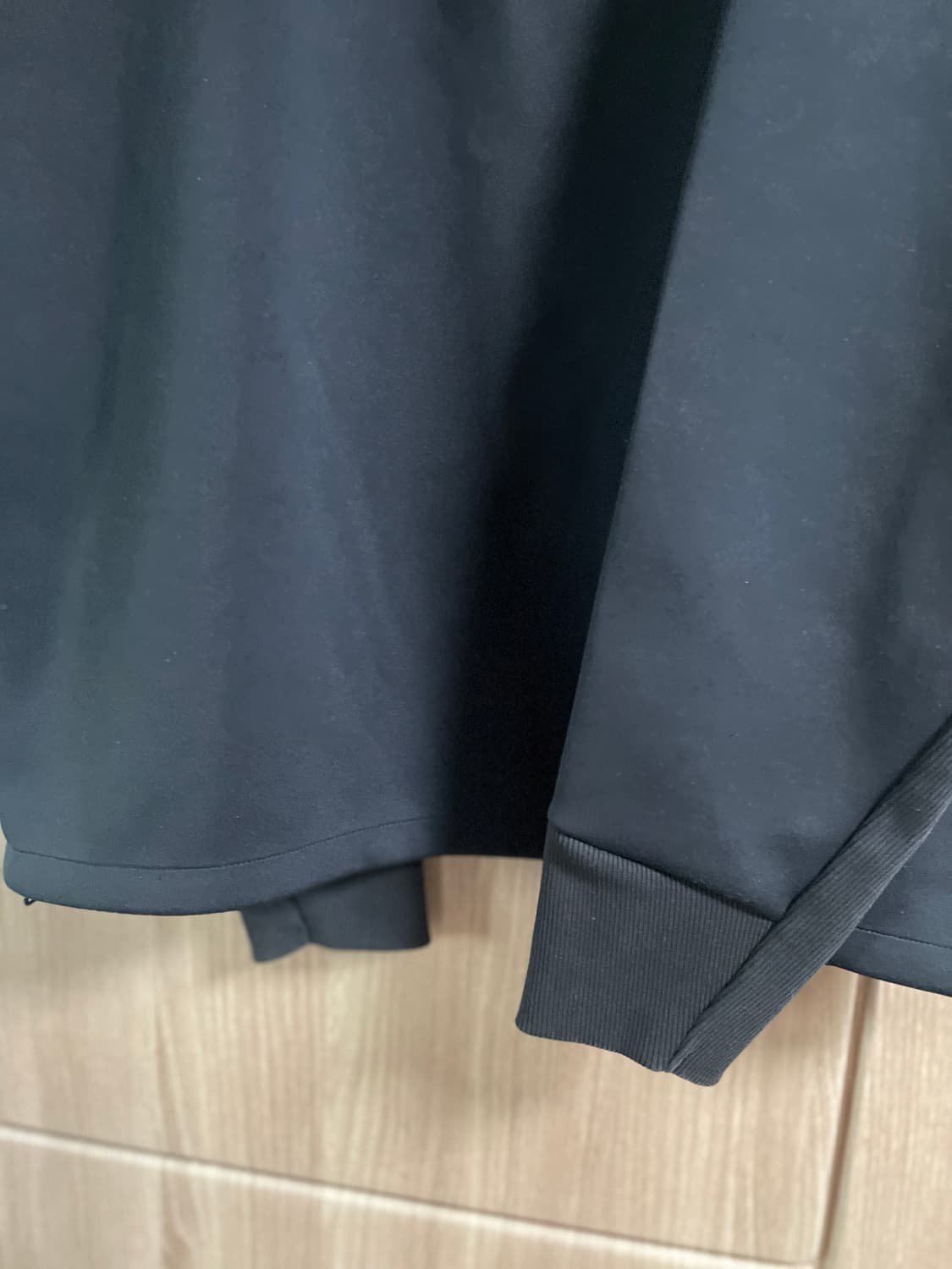 아디다스 맨투맨 블랙 A/M 상품이미지4