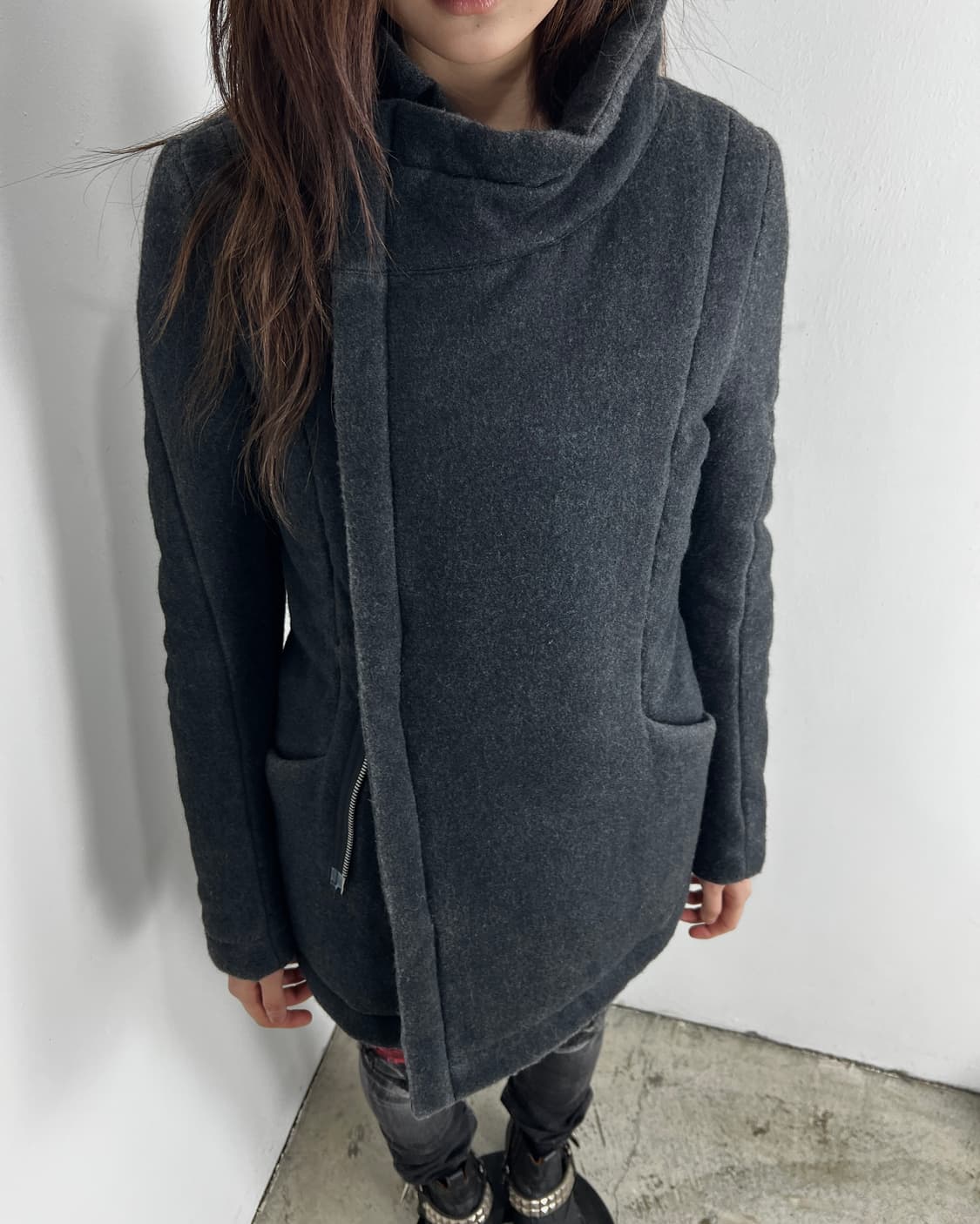 립반윙클 카울넥 비대칭 울 자켓 상품이미지1