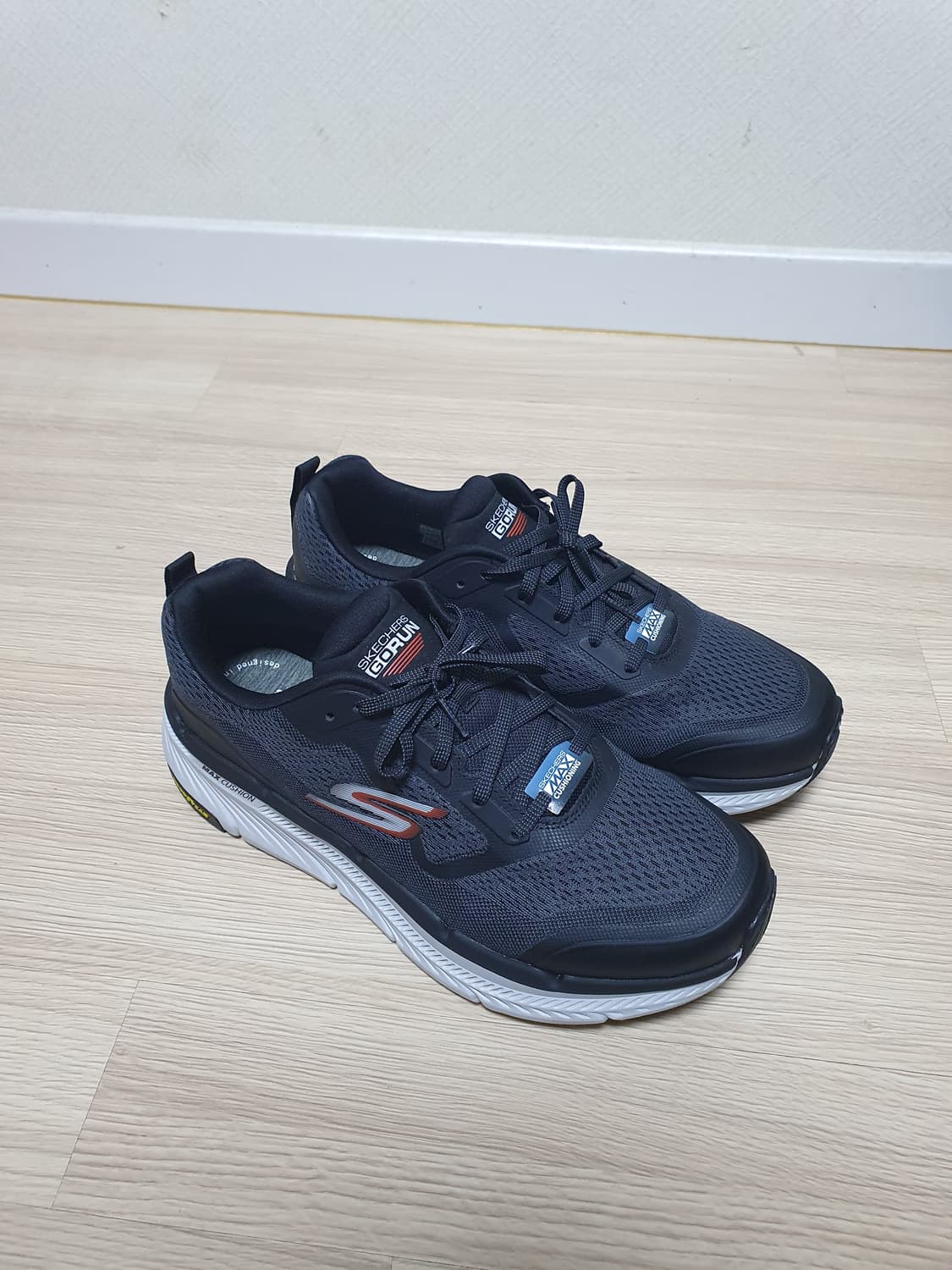 스케쳐스 맥스쿠셔닝 운동화 300 상품이미지2