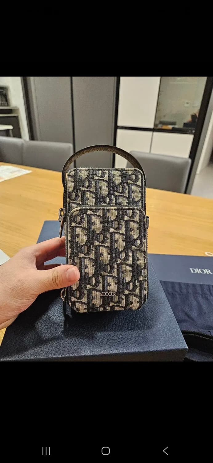 디올 오블리크 마이크로 폰 파우치 크로스백 상품이미지2