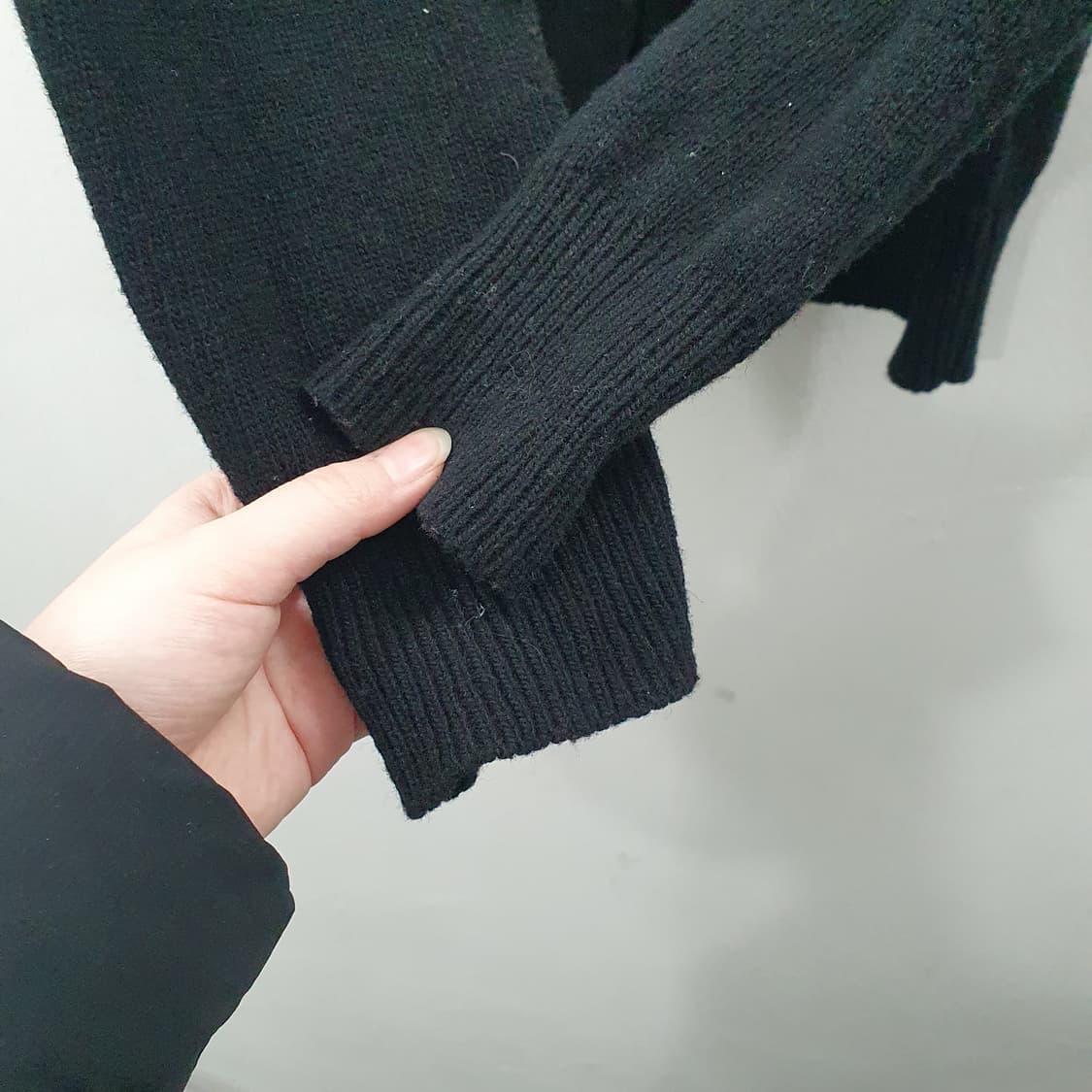 M 꼼데가르송 남성 블랙와펜 데일리 긴팔 니트 가디건 상품이미지5