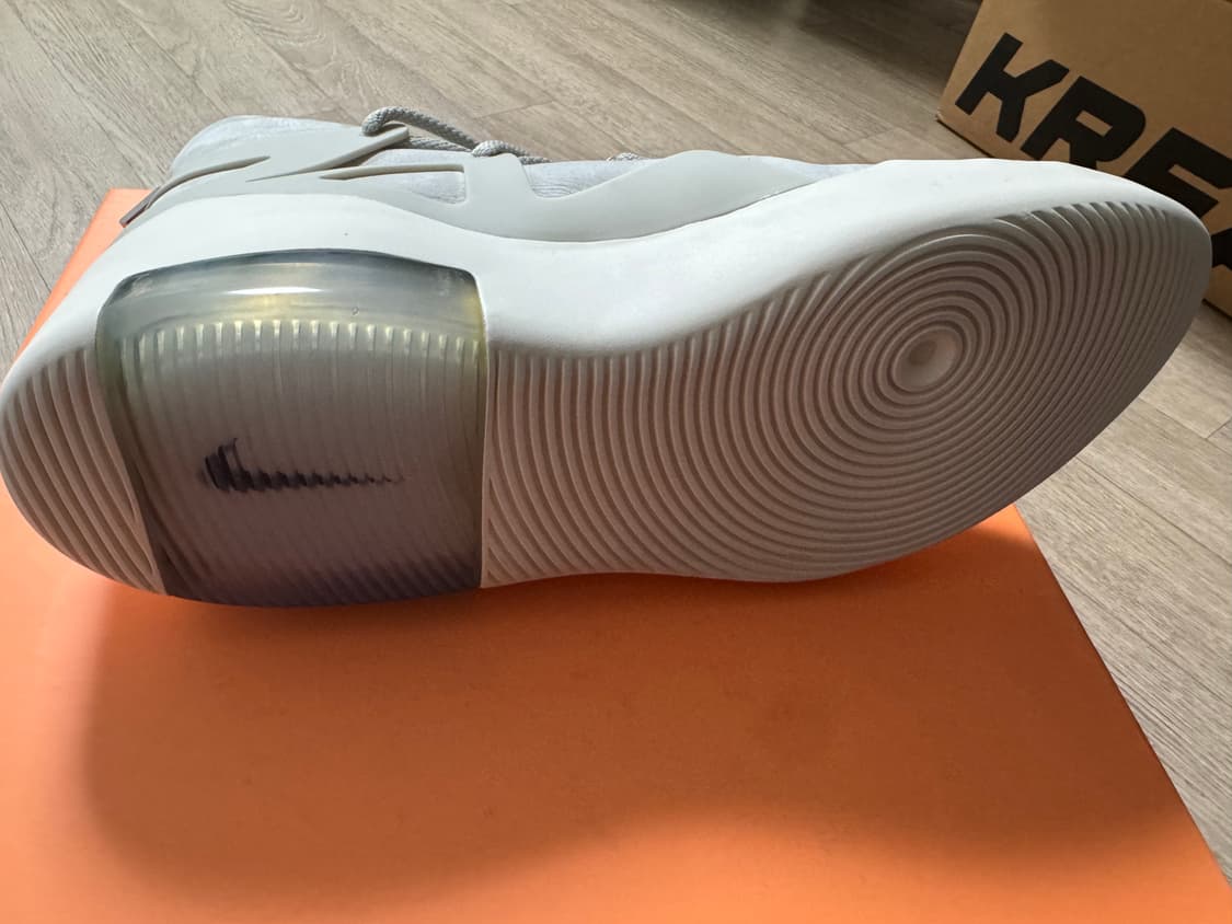 나이키 에어피어오브갓 라이트본 OG 상품이미지6