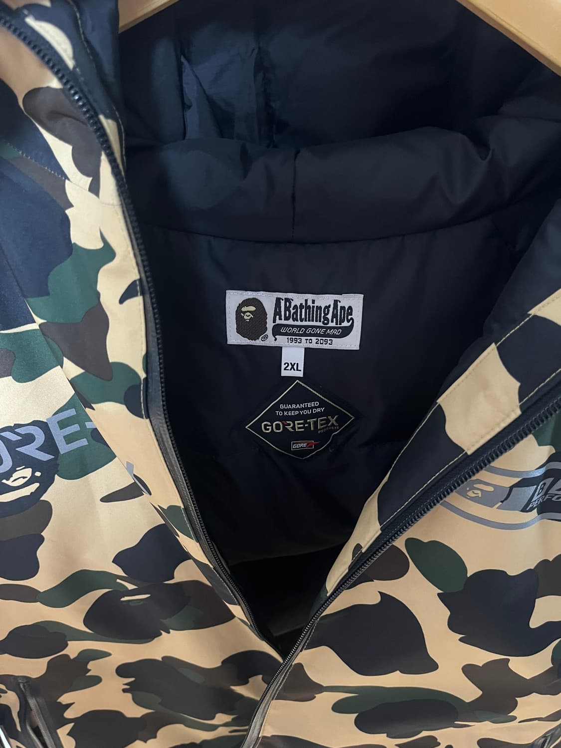 베이프 고어텍스 1ST 카모 후드 다운자켓 상품이미지2