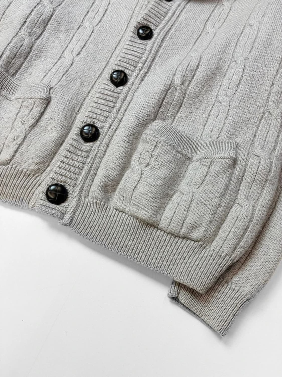 라코스테 그레이 케이블 니트 숄 카라 가디건 PN5336 상품이미지4