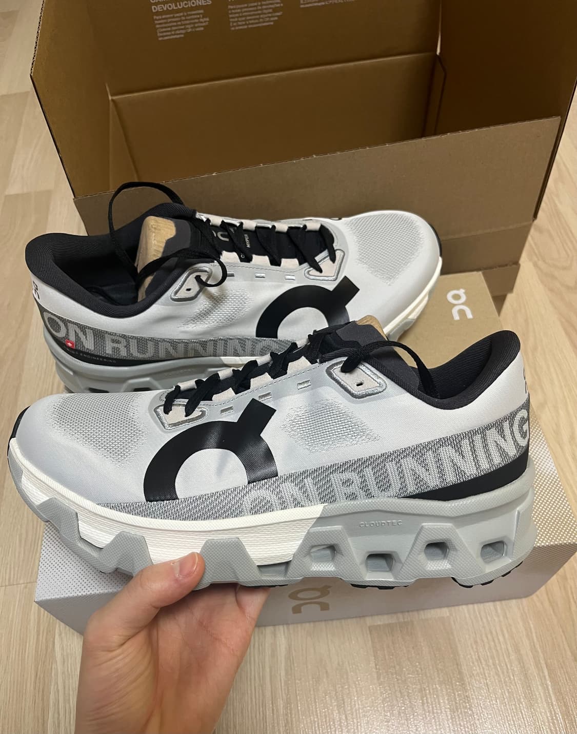 온 클라우드 몬스터 하이퍼 280 새제품 상품이미지1