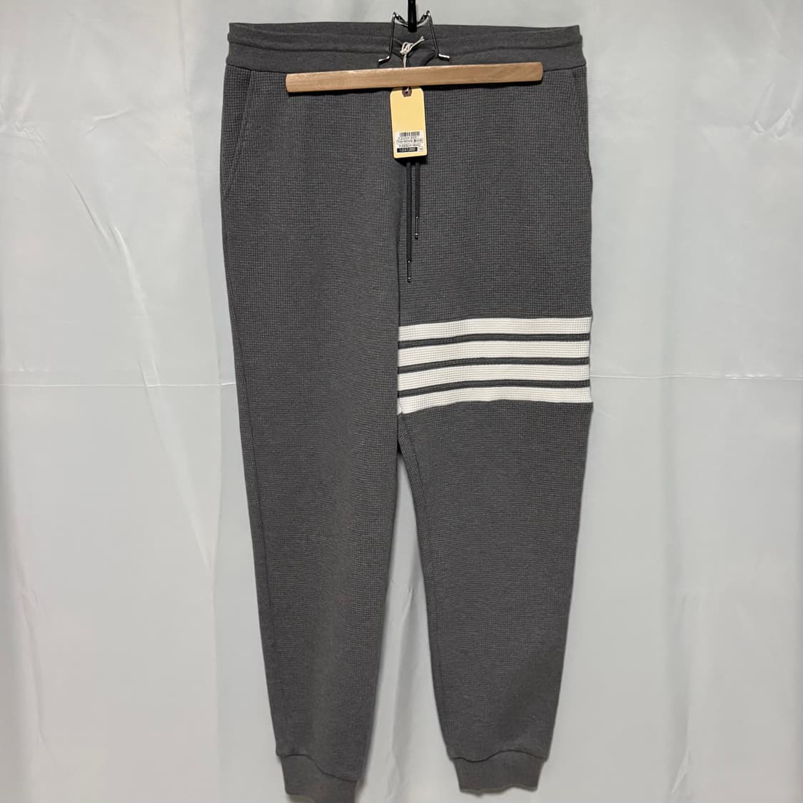 [미사용/2] 톰브라운 사선완장 와플 트레이닝 조거팬츠 바지 그레이 상품이미지1