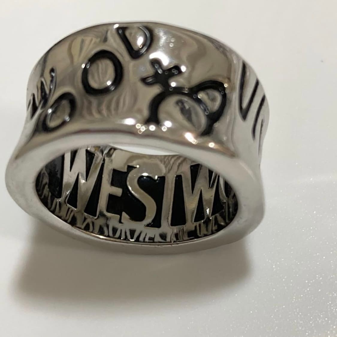 비비안웨스트우드 아카이브 레터링 orb 각인링 반지 상품이미지5