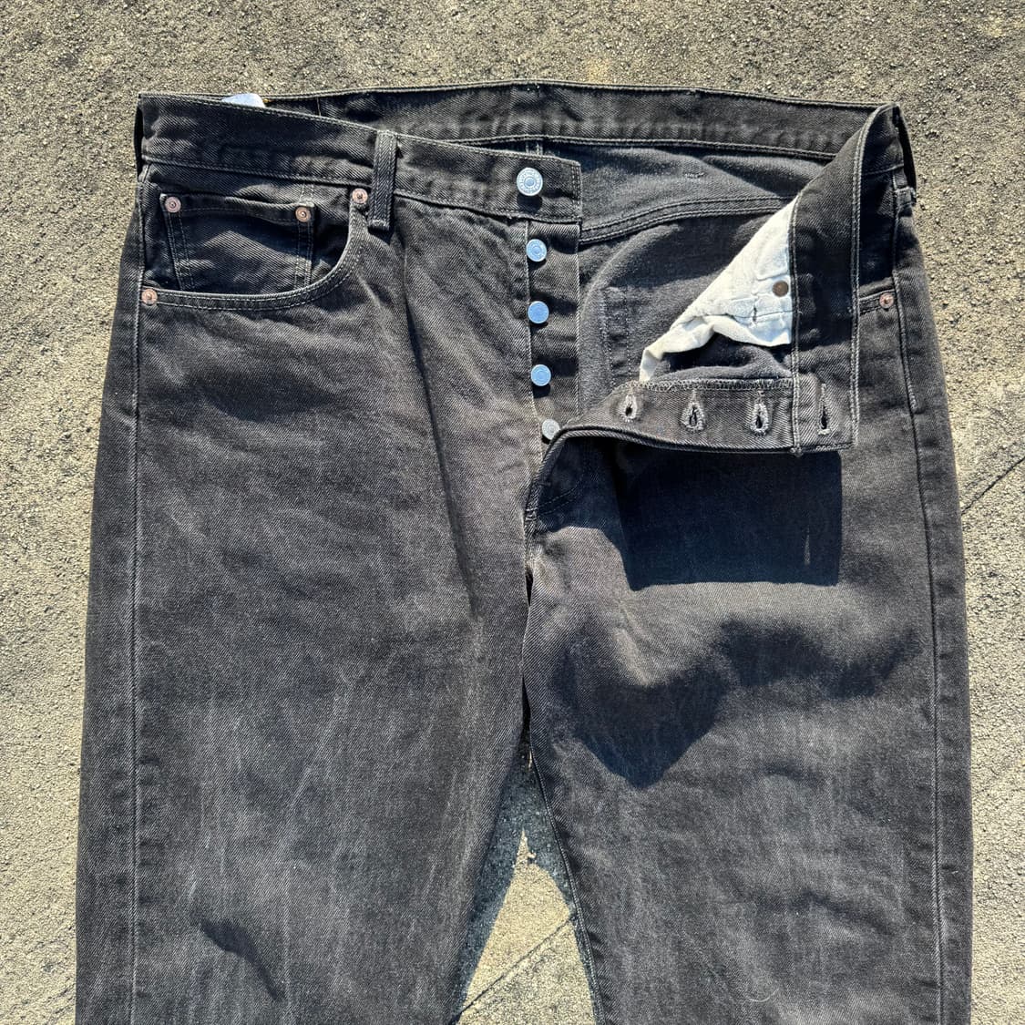 [38] 리바이스 501 흑청 데님 팬츠 상품이미지4
