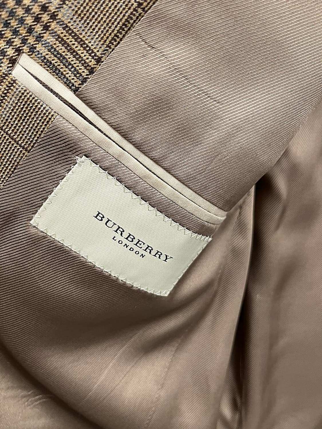 100) 버버리 체크 블레이져  상품이미지7