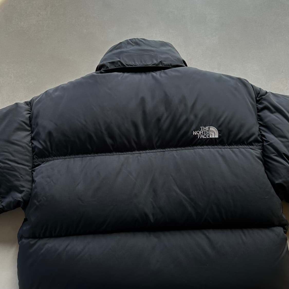 [M]노스페이스 해외판 눕시 700 스몰로고 경량 패딩 상품이미지4