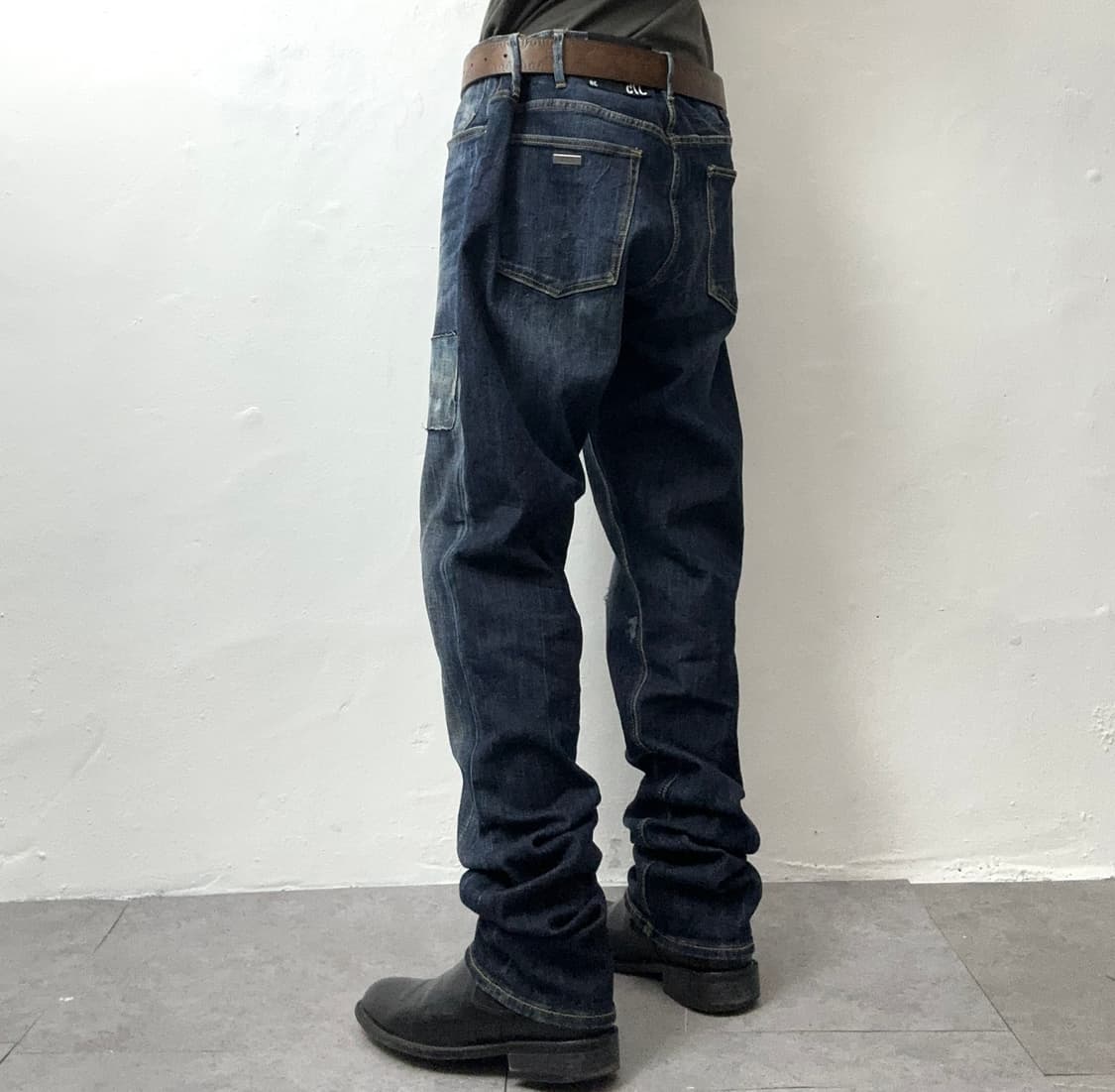 Armani Exchange Distressed Slim Denim (J 상품이미지3