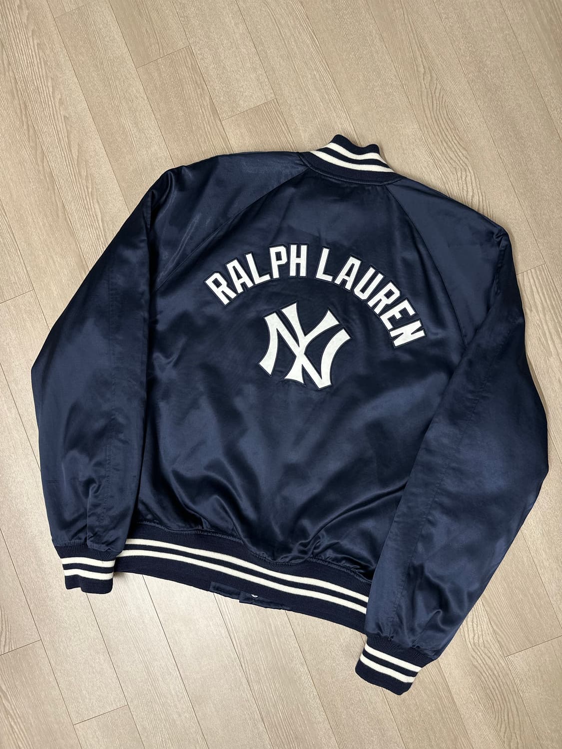 폴로 랄프로렌 25ss 사틴 새틴 바시티 L 사이즈 새상품 상품이미지1