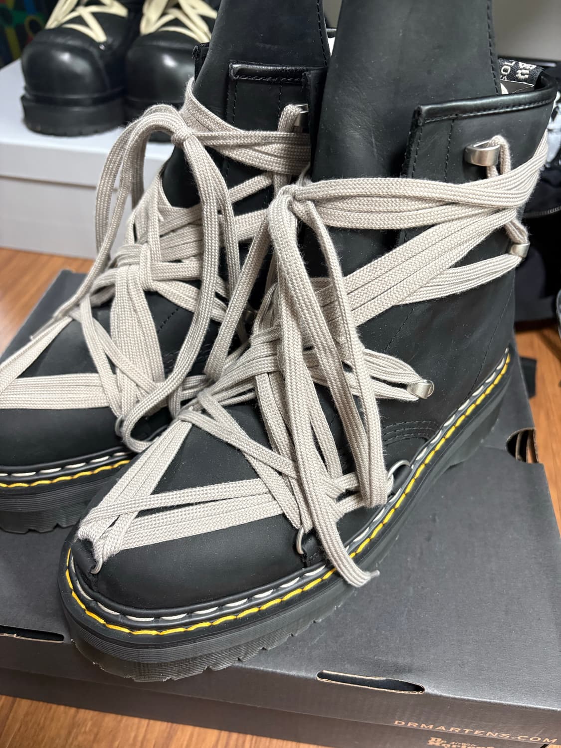 닥터마틴X릭오웬스 1460쿼드솔 메가레이스 부츠 270사이즈  상품이미지4