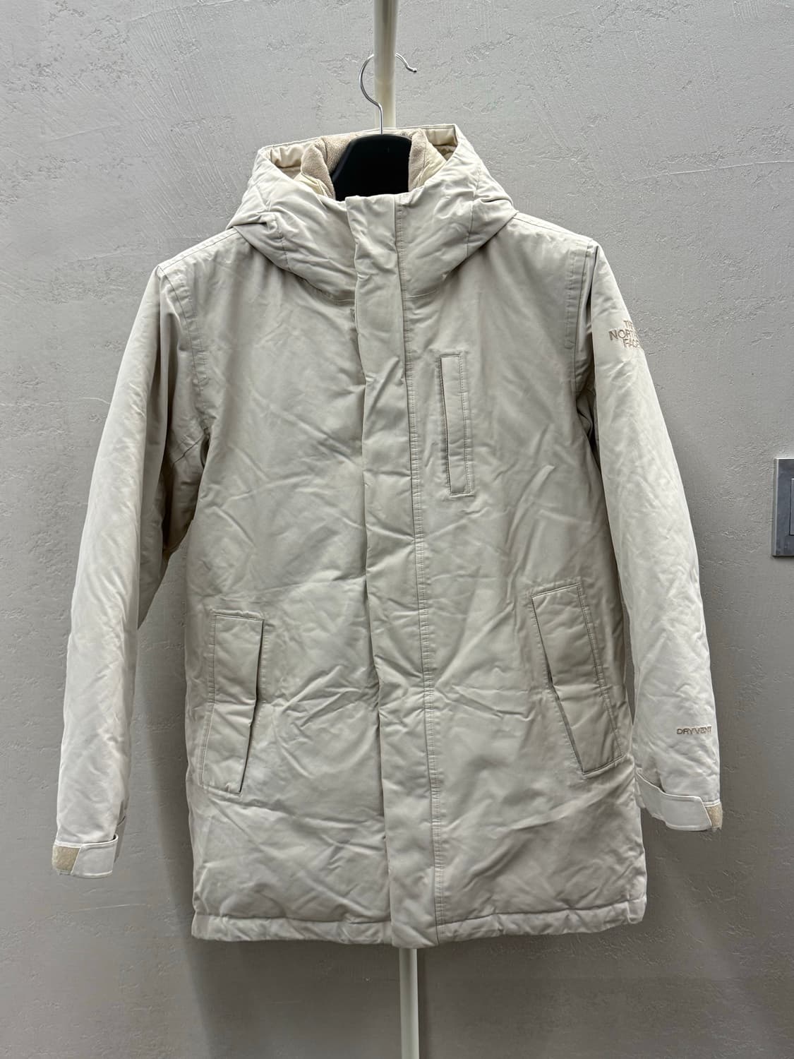 노스페이스 베이지 구스 패딩 90 상품이미지2