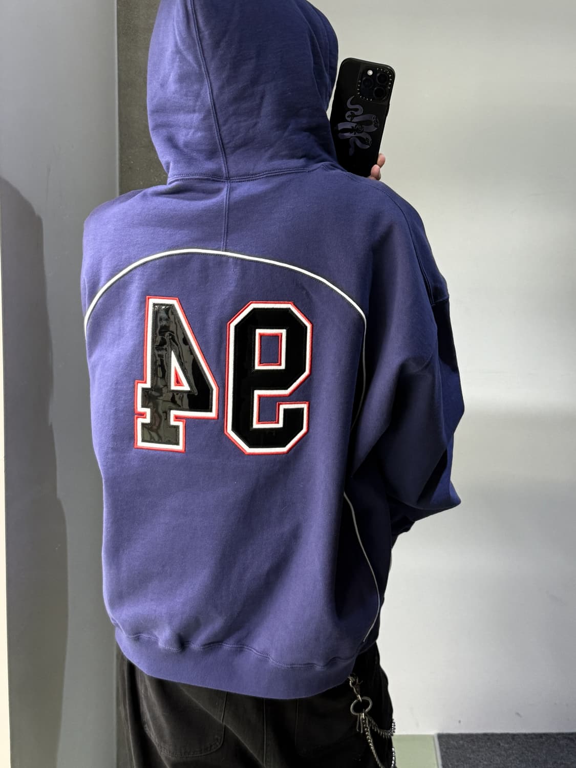 슈프림 23SS 박시 파이핑 아크 로고 후드티 상품이미지3