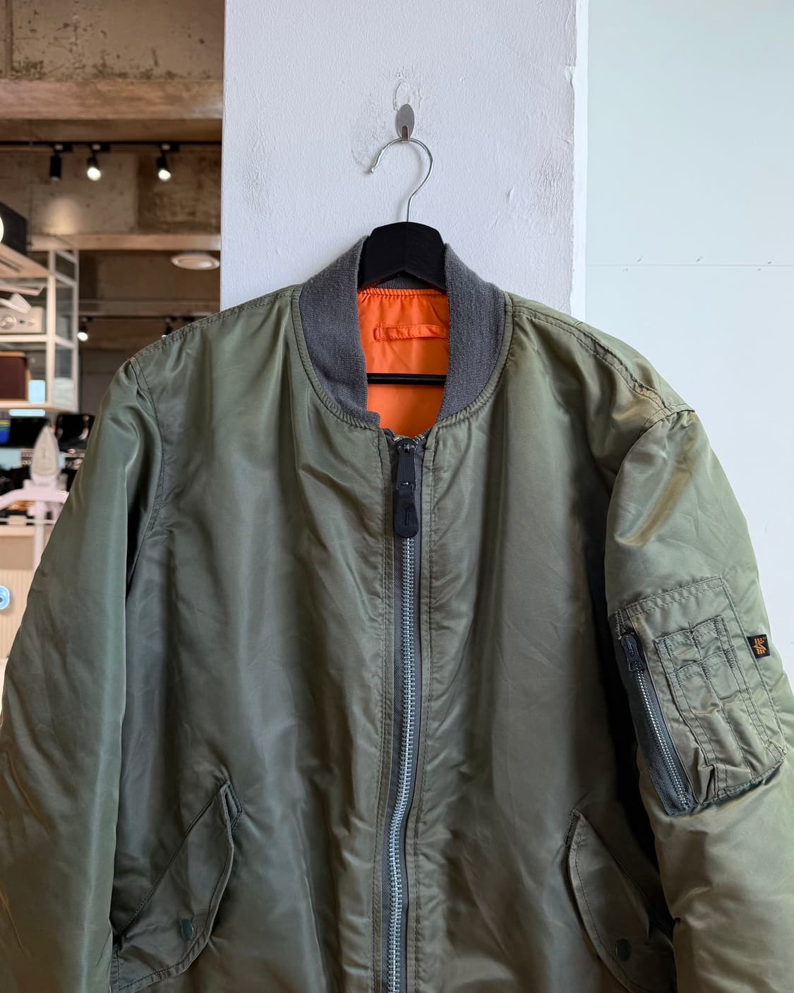 알파 인더스트리 카키 ma-1 봄버 자켓 상품이미지2