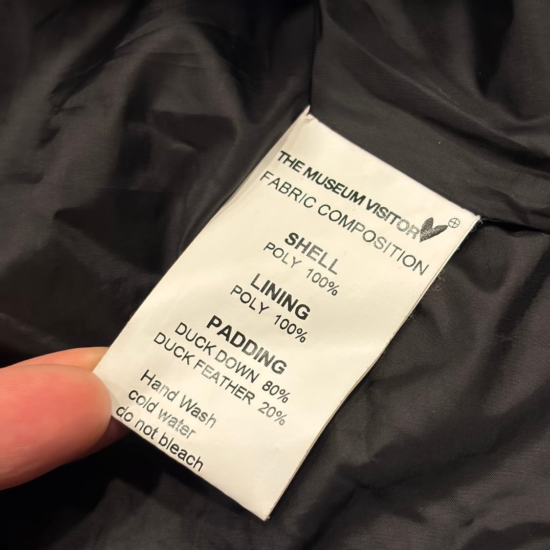 [L] 더뮤지엄비지터 블랙 패딩 조끼 B612 상품이미지7