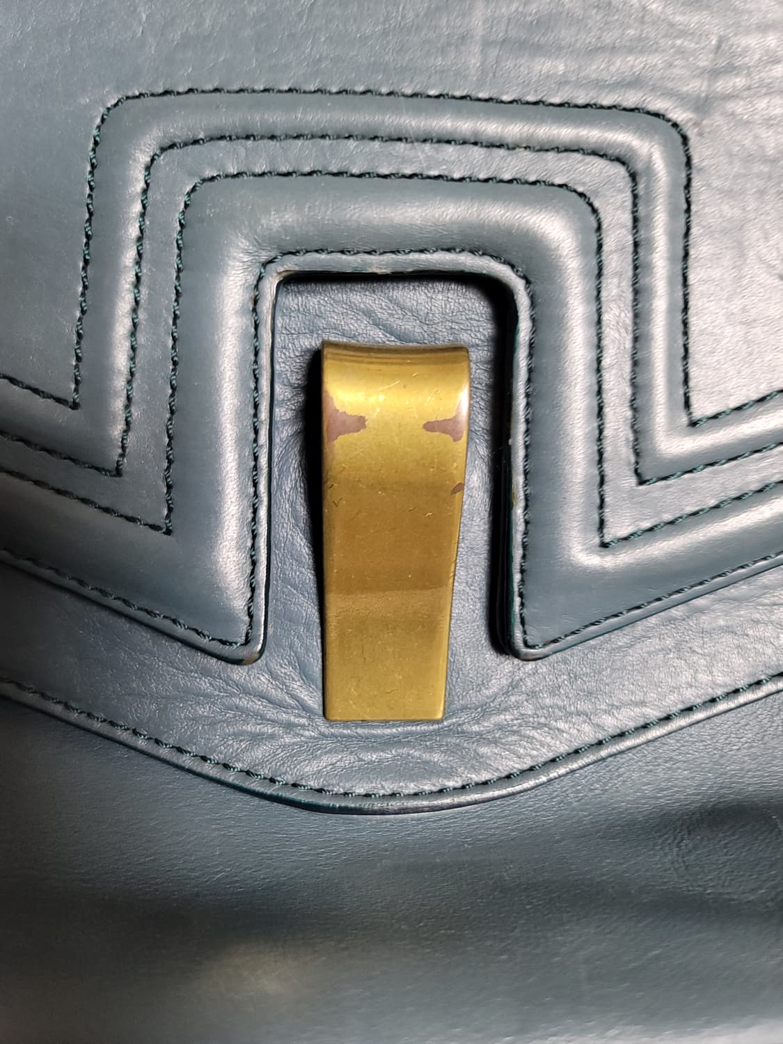 조이그라이슨 나오미 크로스백 진한하늘색

 상품이미지4