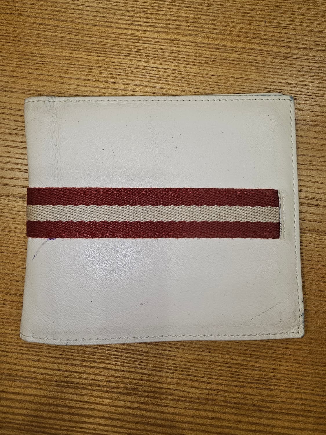 발리 화이트 가죽 반지갑 상품이미지2