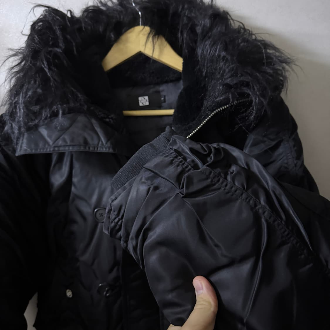 선데이오프클럽 퍼후디드봄버 Fur Hooded Bomber 사이즈 2 상품이미지3