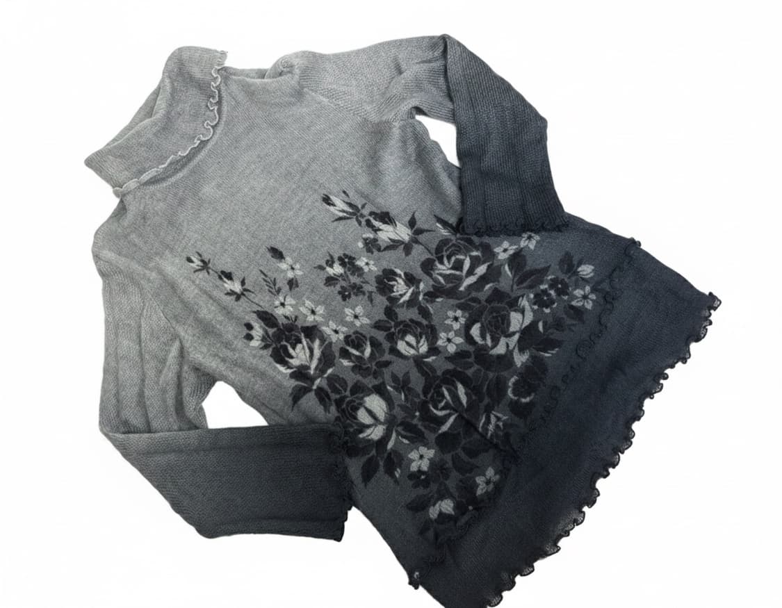 모헤어 꽃 디테일 하이넥 롱 니트 상품이미지1