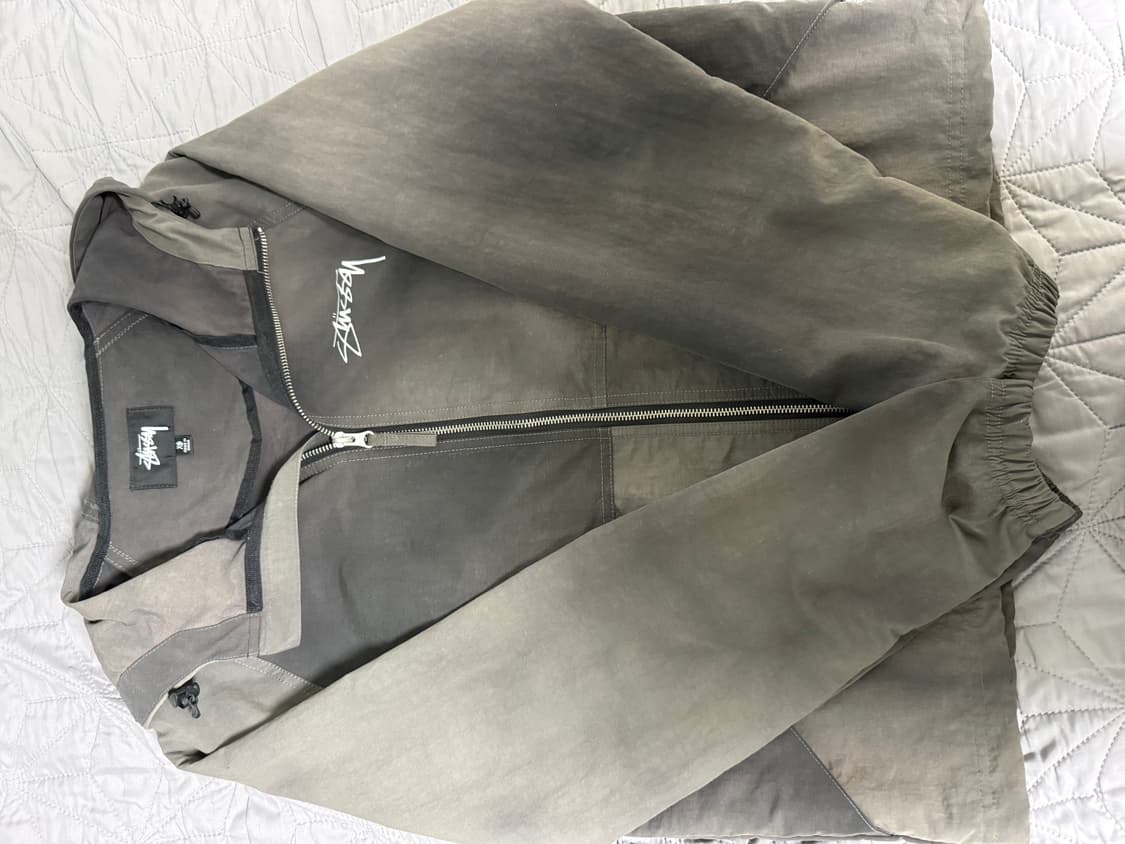 스투시 웨이브 다이 비치 쉘 자켓 판매합니다 상품이미지2