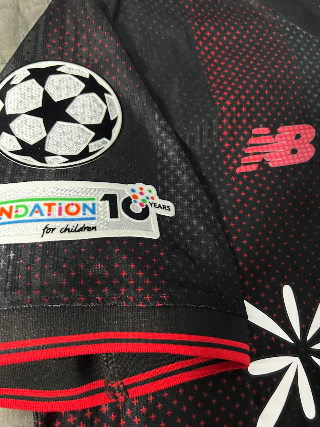 25/26 레버쿠젠 홈 어센틱 유니폼  상품이미지5