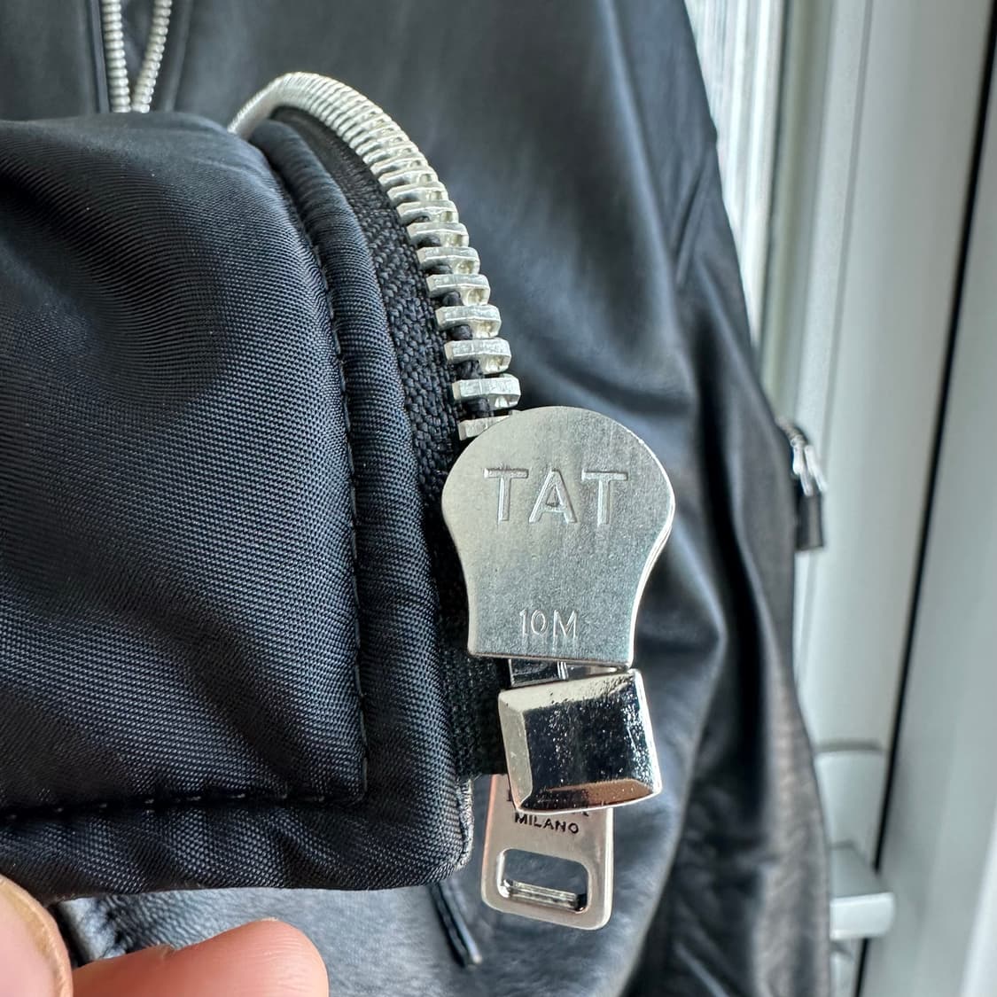 프라다 라프시몬스 나파레더 봄버 상품이미지8