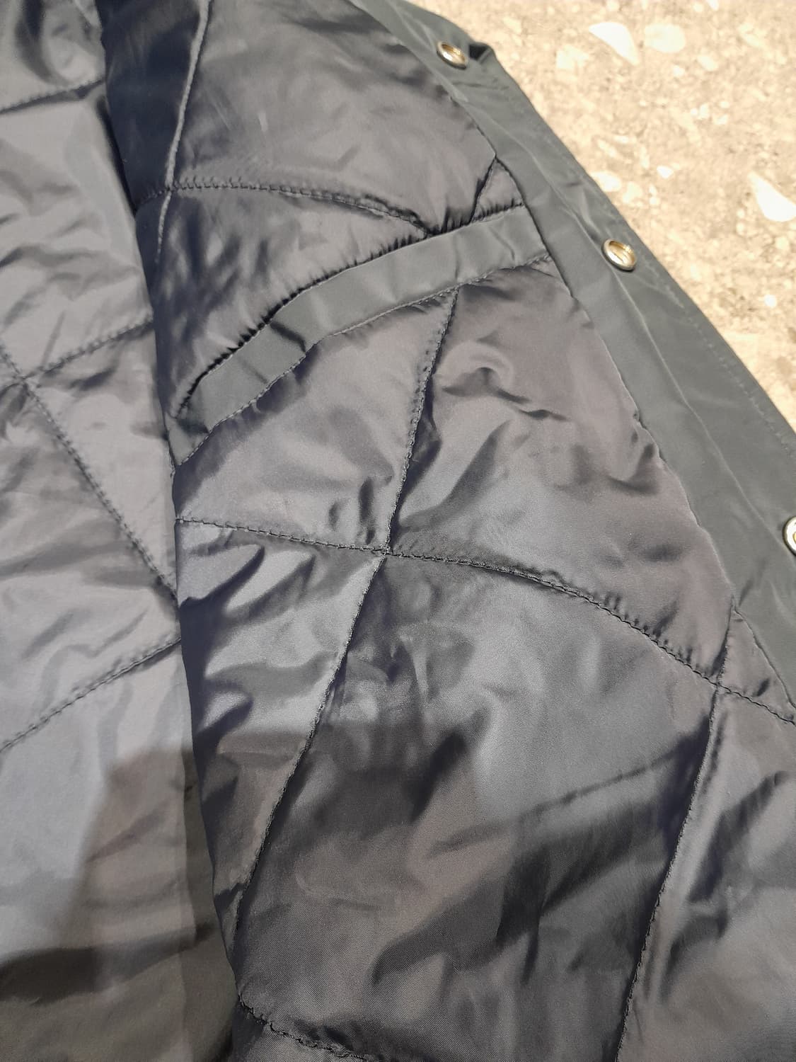 💥오베이 퀄팅 코치자켓 네이비 (L)
 상품이미지7