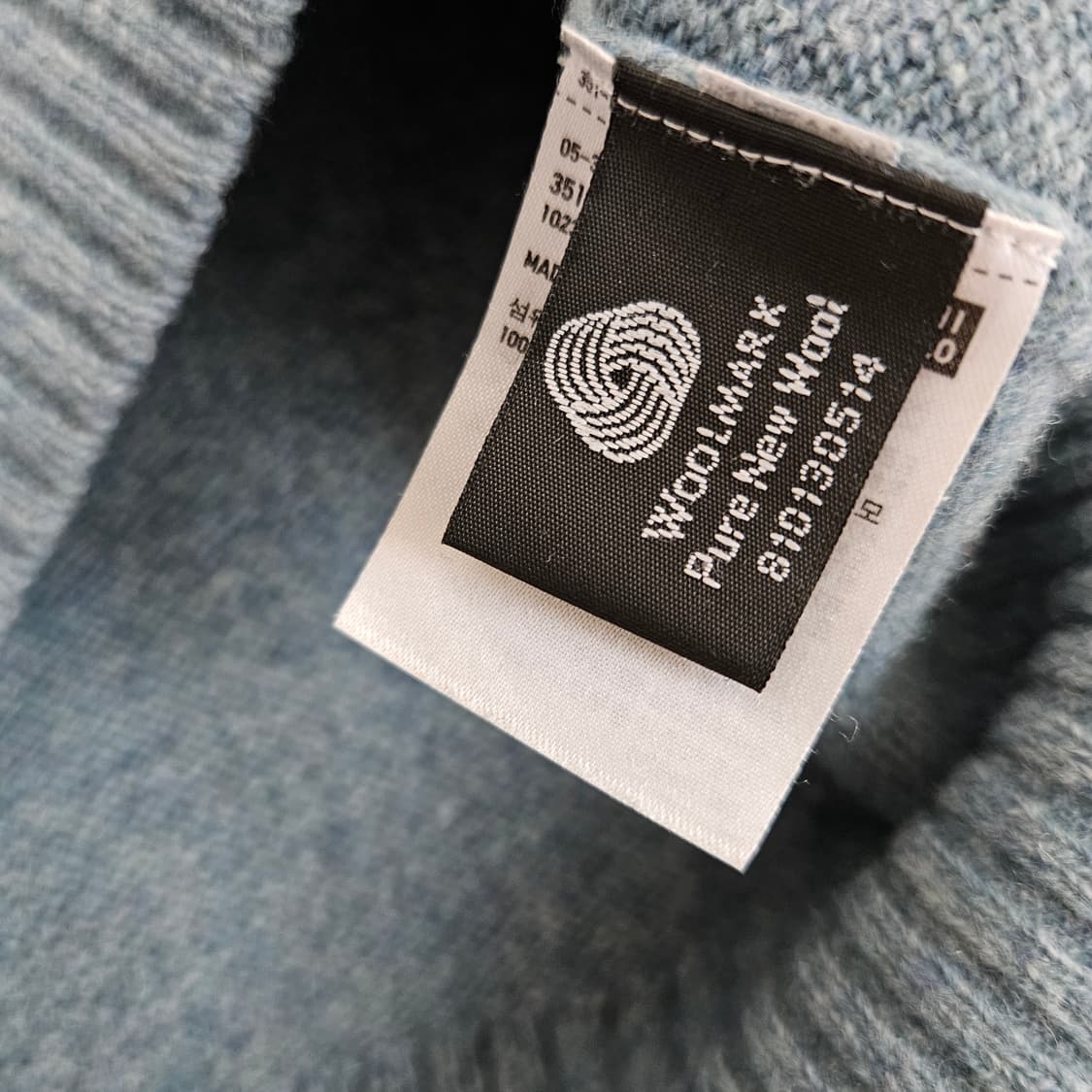 유니클로 울100 긴소매 니트 남자100 상품이미지5