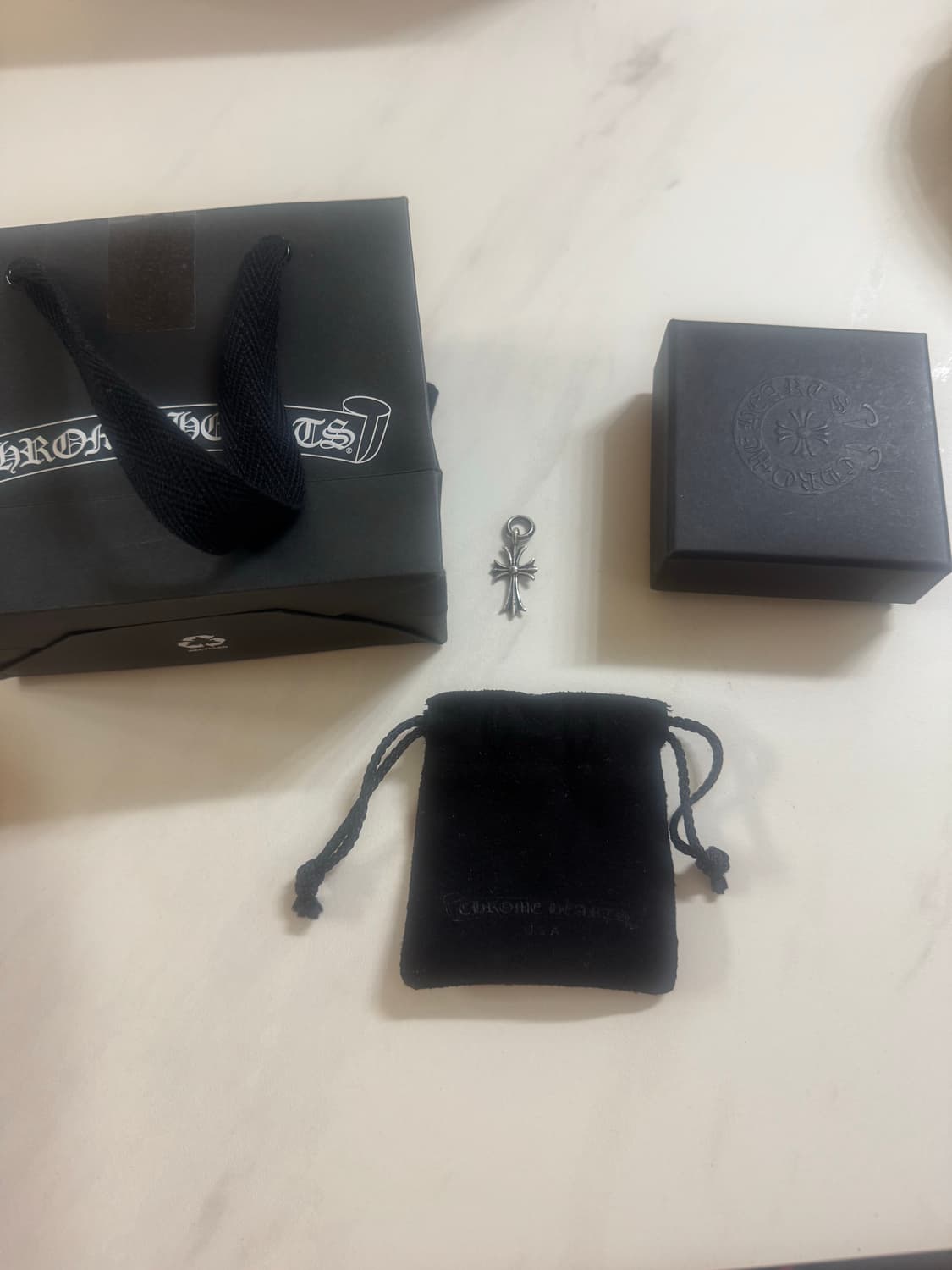 크롬하츠 크로스 타이니 참 상품이미지2