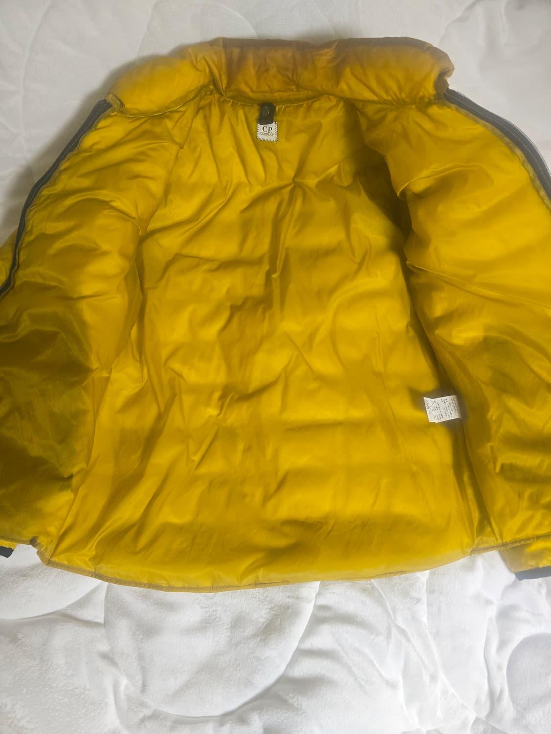 [정품] CP컴퍼니 내피겸용 라이트다운 경량 패딩 (사이즈100) 상품이미지5