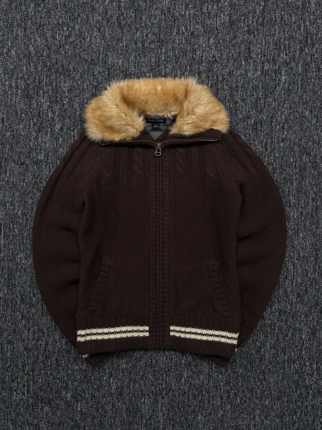 타미힐피거 브라운 퍼 카라 니트 집업 자켓 상품이미지2