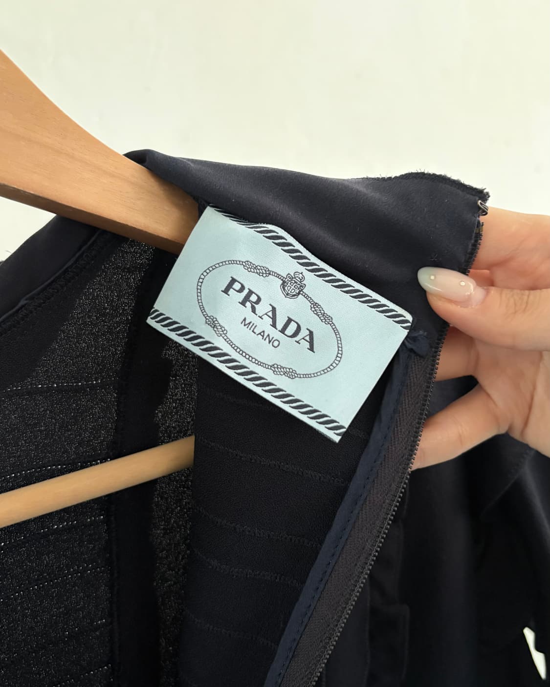 Prada 프라다 딥네이비 모크넥 셔링 원피스 상품이미지5