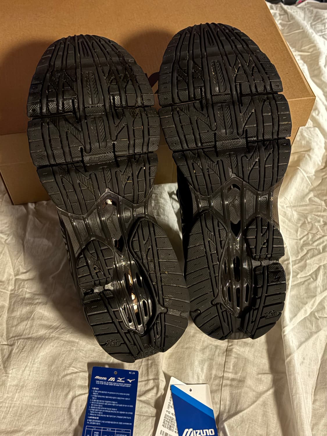 미즈노 웨이브 프로페시 LS 올블랙 300 상품이미지3