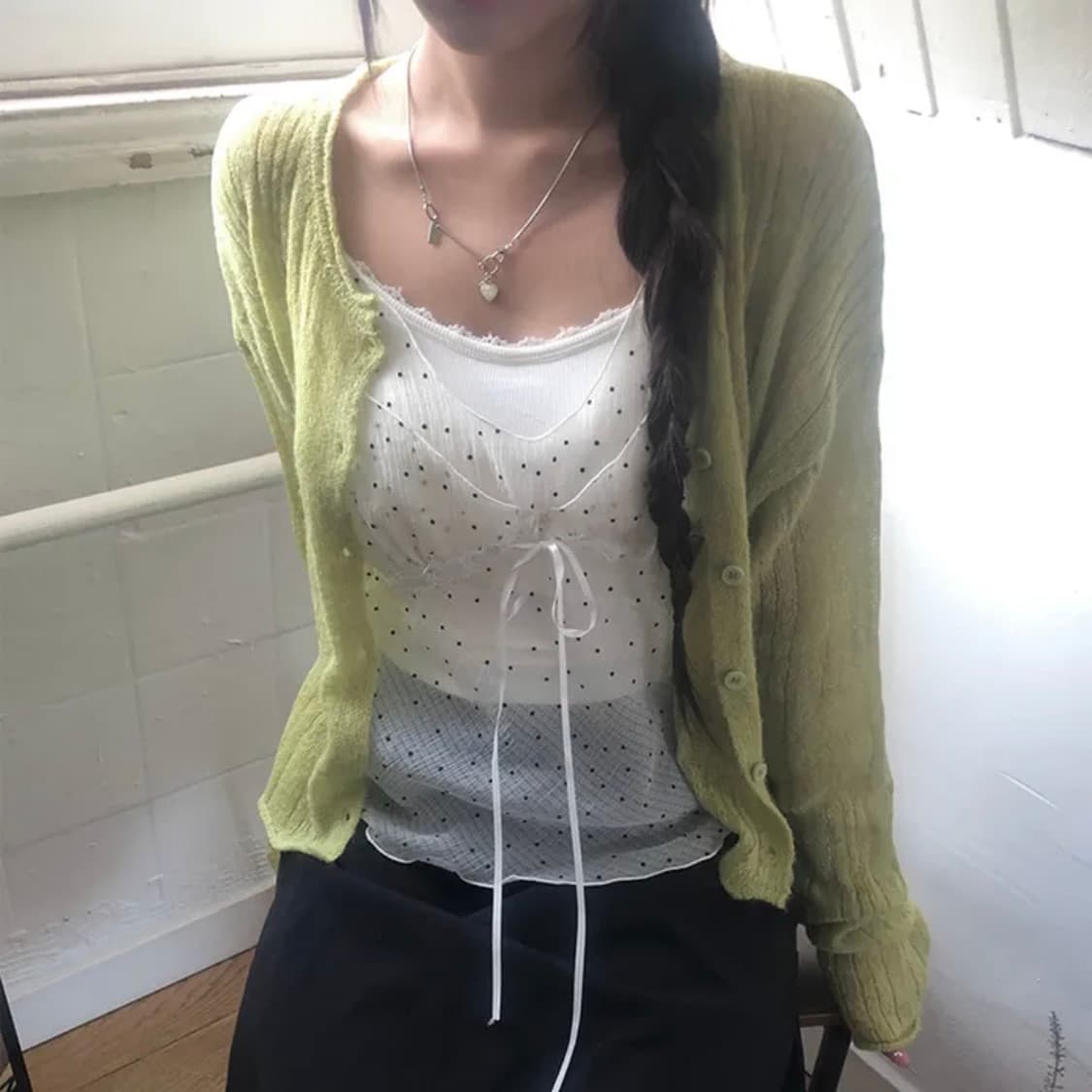 애니원모어 그론 여리 스크래치 울 시스루 니트 가디건 상품이미지3