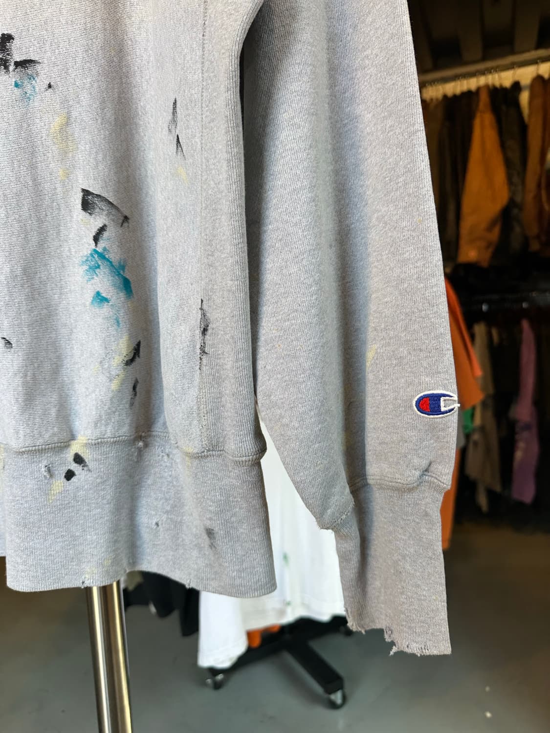 챔피온 헤비웨이트 리버스위브 데미지 페인팅 스웻셔츠 상품이미지6