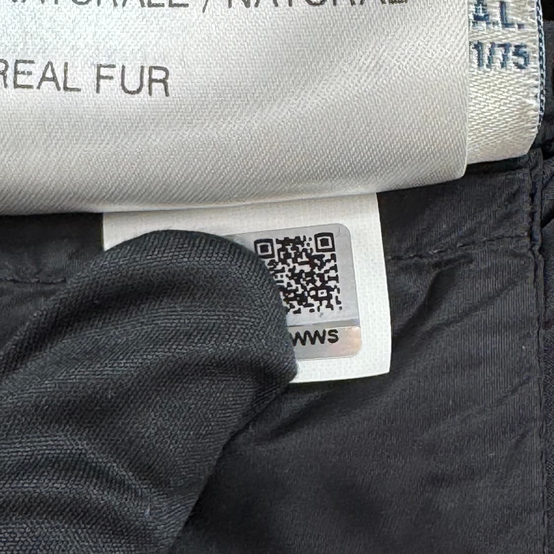 [0사이즈] 몽클레어 제네 여성 벨트 패딩 블랙 상품이미지10