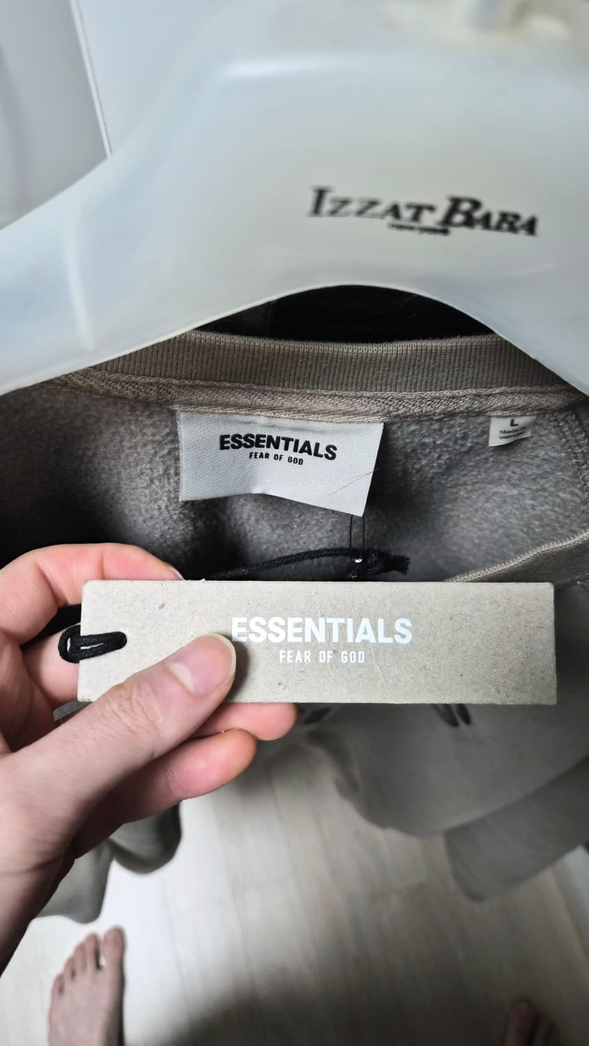 피어오브갓 에센셜 시멘트 3D 실리콘 아플리케 크루넥 L (105) 상품이미지4