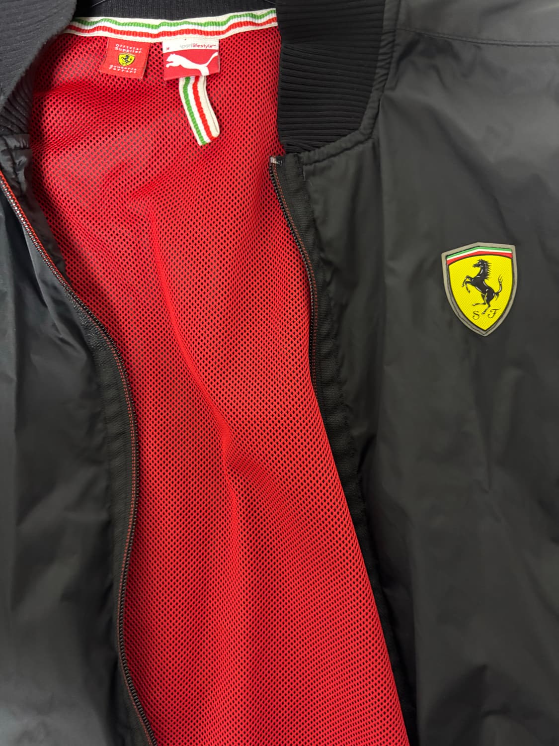 푸마 x 스쿠데리아 페라리 바람막이 상품이미지1