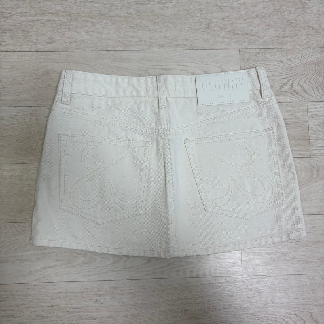 글로니 더 벨라 스커트 화이트 상품이미지2