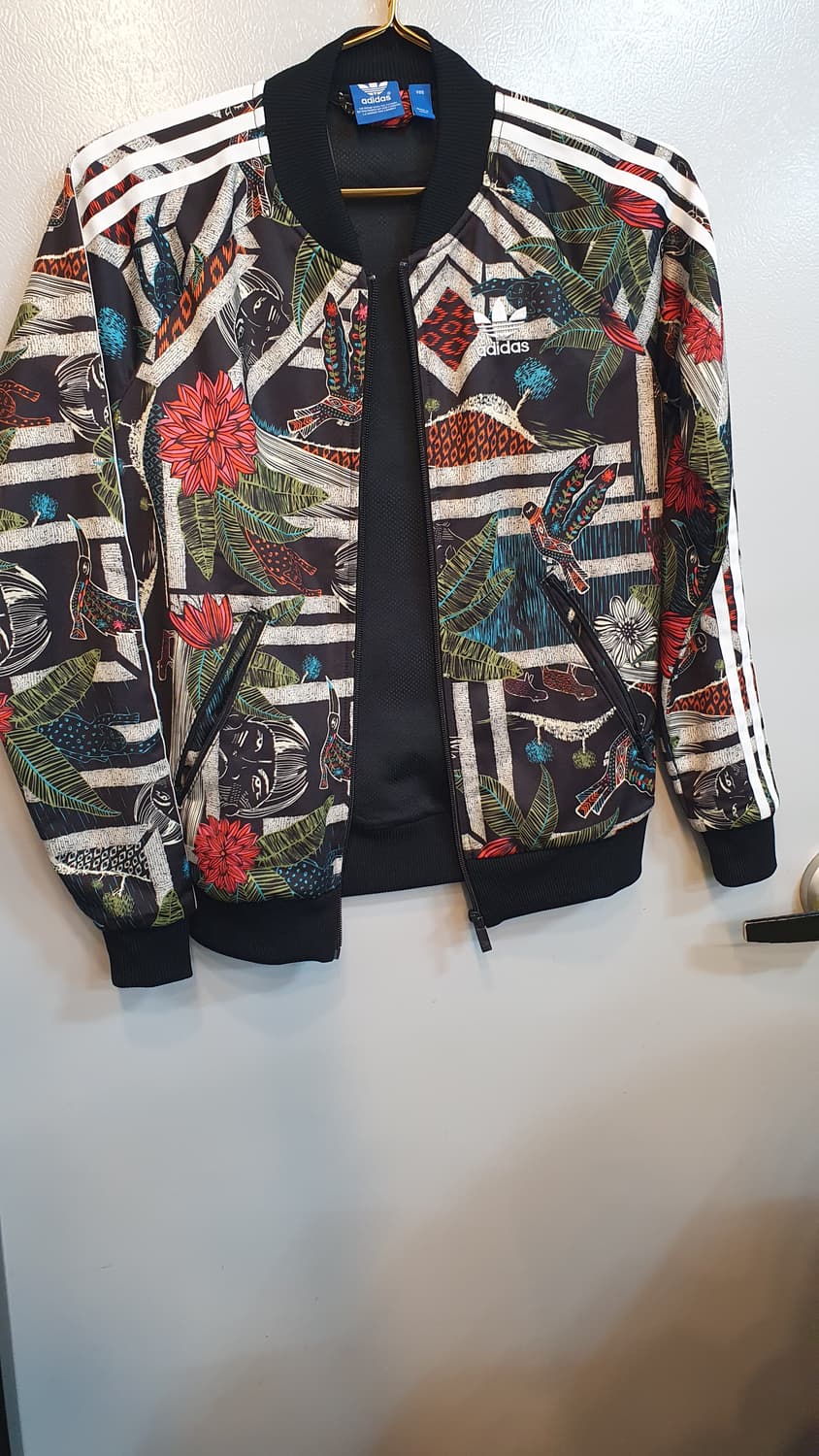 아디다스 플라워 패턴 트랙탑85상태굿굿
상태최상입니다 상품이미지1