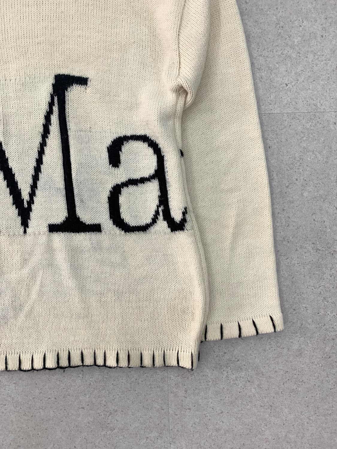 Matin Kim 마뗑킴 빅로고 스티치 니트 상품이미지2